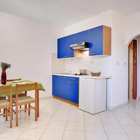Schoene Nur 100 Meter Bis Zum In Mit Klima, Wlan, Balkon